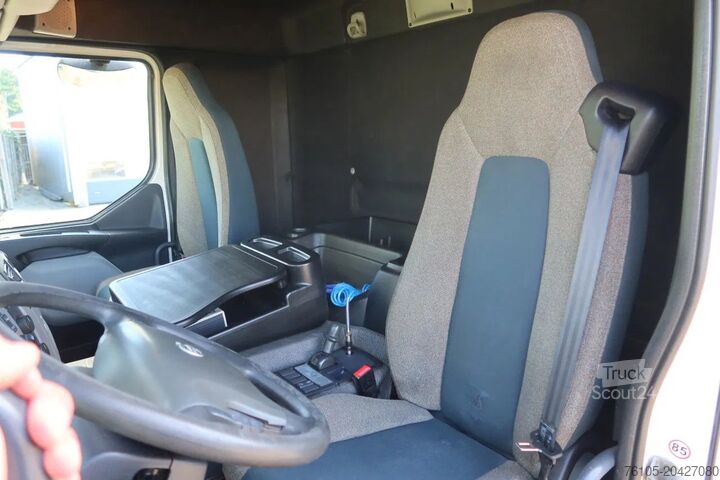 Koffer Volvo FE Bak+Klep Dhollanida 2.000 kg