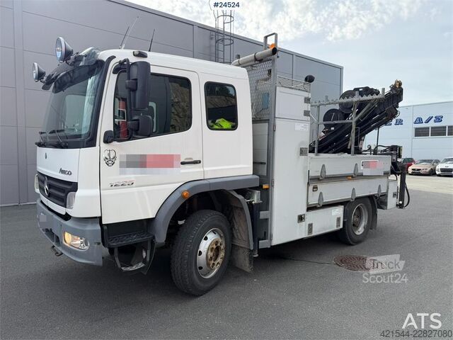 Kranbil Mercedes-Benz Atego 1225 4x4, 6-seater with 10 t/m Hiab crane