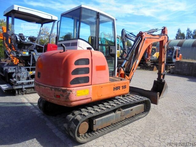 Mini-escavadora Schaeff HR 18