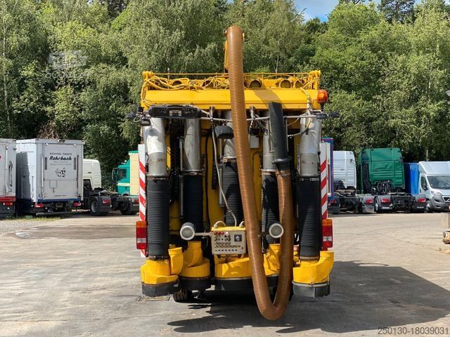 Caminhão para fins especiais UNIMOG 427/21 Schienenreiniger