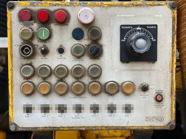 Caminhão para fins especiais UNIMOG 427/21 Schienenreiniger