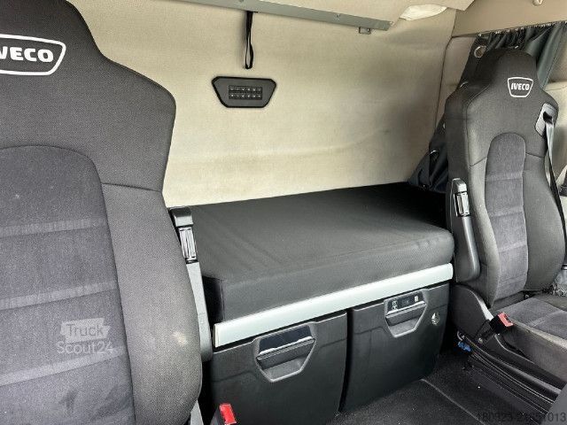 Trattore stradale standard IVECO AS440S46T/P