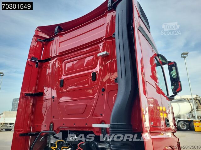 Volume SCM Mercedes Actros 1942 4X2 NL-Truck Mega StreamSpace
