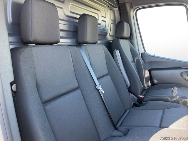 Panelvan Mercedes-Benz Sprinter 319 CDI Kasten PRO L2H2 LED AHK Park Sitzh. Klima
