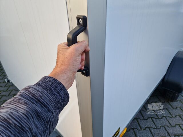 Gesloten opbouw Saris Koffer GFK Wände weiß GO 306 1500kk