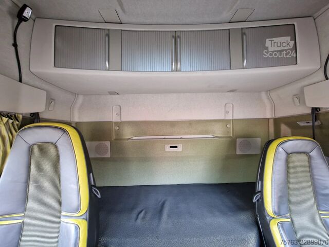 Standard-SZM Volvo FH 16.750 Globetrotter 4x2 - Retarder - I parkc...