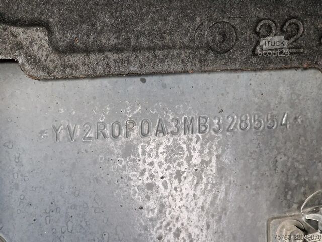 Standard-SZM Volvo FH 16.750 Globetrotter 4x2 - Retarder - I parkc...