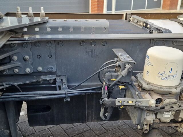 Standard-SZM Volvo FH 16.750 Globetrotter 4x2 - Retarder - I parkc...