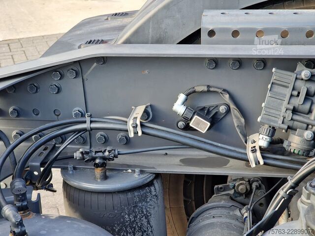 Standard-SZM Volvo FH 16.750 Globetrotter 4x2 - Retarder - I parkc...