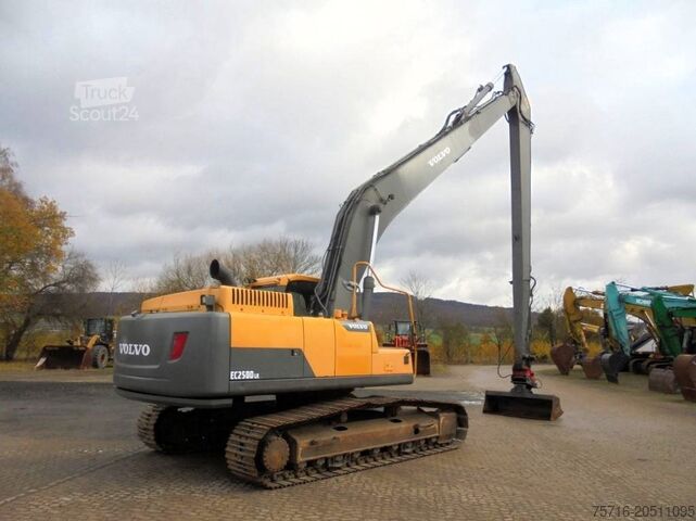 Excavadora telescópica Volvo EC 250 D LR Long reach