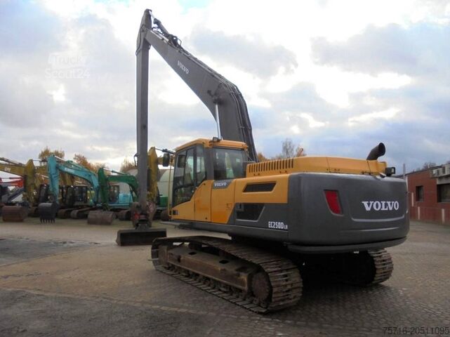 Telescopische graafmachine Volvo EC 250 D LR Long reach
