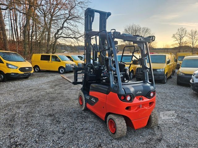 Čelný vysokozdvižný vozík LINDE E25 R Roadster , 6.880mm Hubhöhe, StVZO hydr. Zi