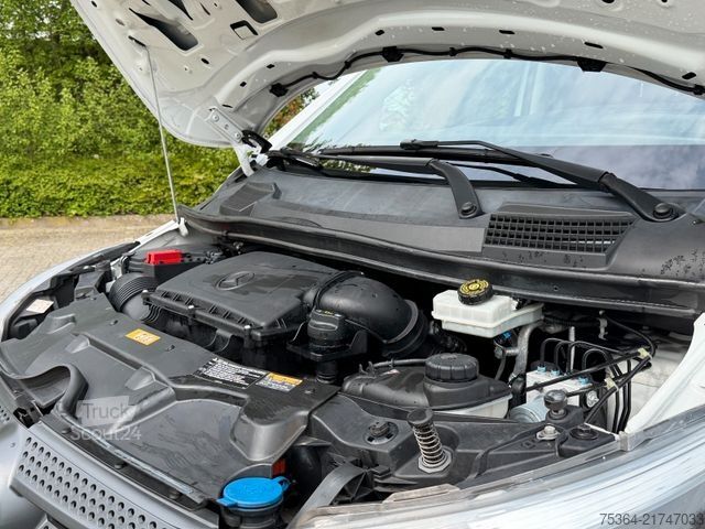 Minibus MERCEDES-BENZ Vito 109 Cdi Tourer Extra Lang 9Sitze Schiebetür