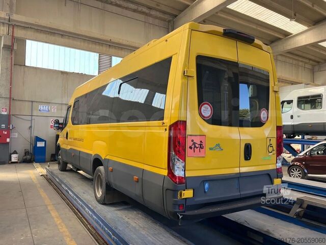 Bus intercité IVECO Daily
