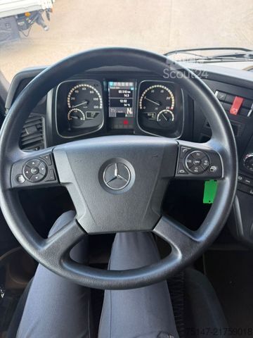 Lastbil med utbytbar kaross MERCEDES-BENZ 2540 L Actros 6x2 Fahrschule 5-Sitzer Liftachse