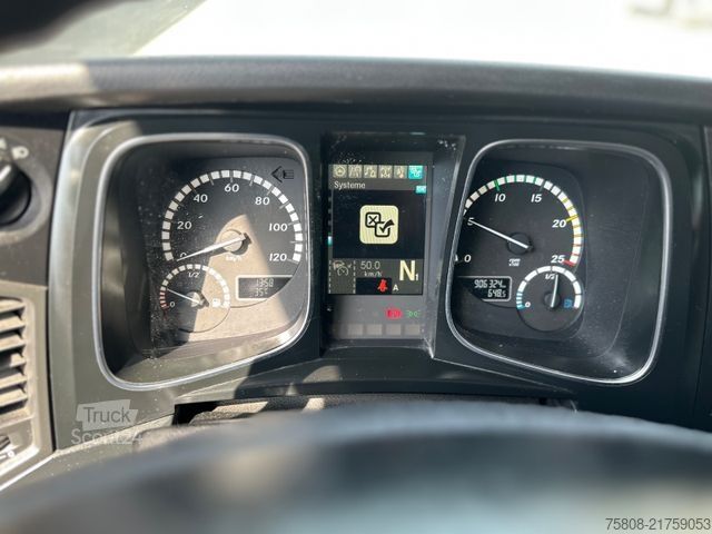 Vaarallisten aineiden kuorma-auto MERCEDES-BENZ Actros 1843 ADR FL/AT Safety Xenon
