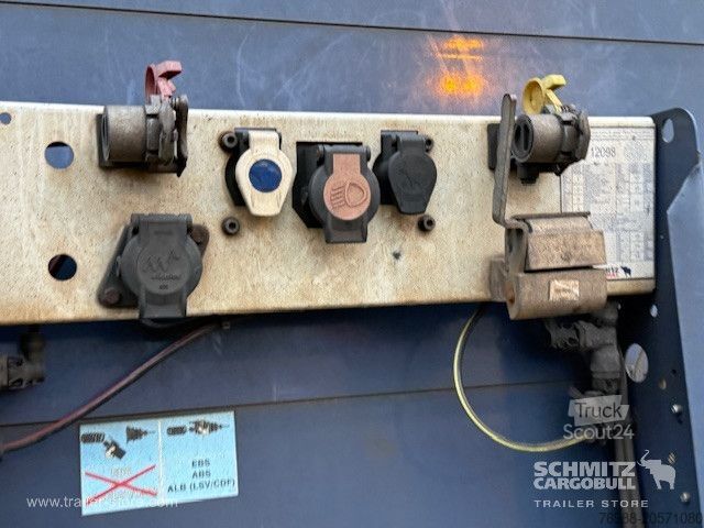 Открытый полуприцеп с тентом Schmitz Cargobull Curtainsider Mega