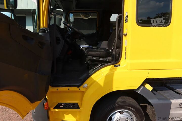 Bergingsvoertuig Mercedes-Benz Atego 1221 L Takelwagen 6 persoons