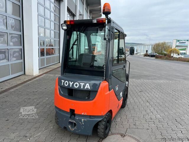 Gabelstapler Toyota 02-8FDF15 / Triplex: 4.30m / nur 321h! / SS