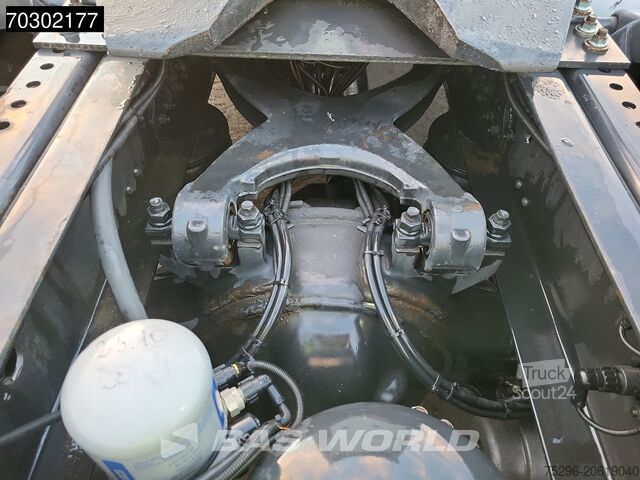 Standard-SZM MAN TGX 18.460 4X2 XXL 2xTanks ADR