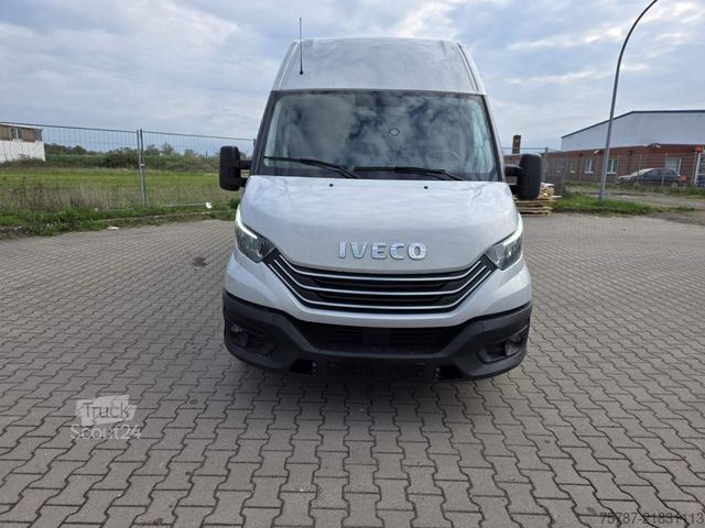 Høy tak varebil IVECO 35-180 Maxi lang & hoch, SAHK, Klima, Kamera