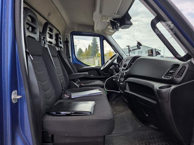 Skåpbil IVECO 72-210 KJoffer mit Ladebordwand,AHK, Blatt/ Luft