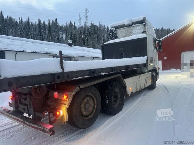 Koukkuvarsijärjestelmä Volvo FH12 snow-plow equipped hook truck with Danish cab