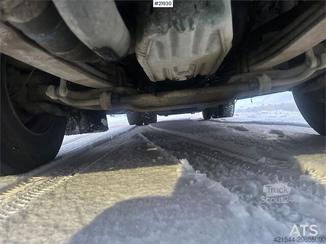 Koukkuvarsijärjestelmä Volvo FH12 snow-plow equipped hook truck with Danish cab