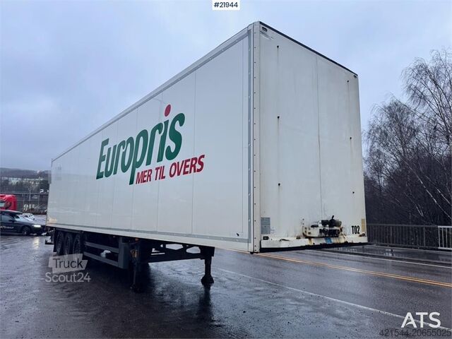 Schmitz Cabinet semi w/ Lifting element. Schmitz Cabinet semi w/ Lifting element.