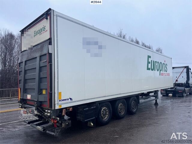 Schmitz Cabinet semi w/ Lifting element. Schmitz Cabinet semi w/ Lifting element.
