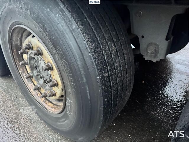 Schmitz Cabinet semi w/ Lifting element. Schmitz Cabinet semi w/ Lifting element.