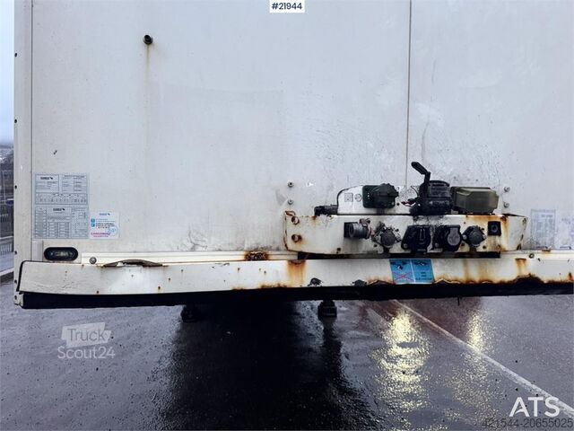 Schmitz Cabinet semi w/ Lifting element. Schmitz Cabinet semi w/ Lifting element.