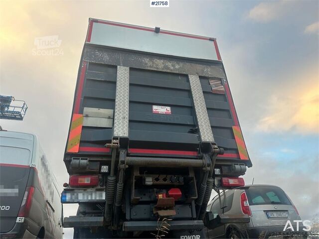 Jäähdytetyt/pakastetut kuljetukset Volvo FM450 box truck 6x2 w/ full side opening, 2 zone u