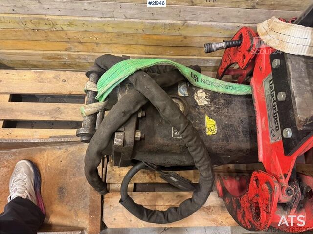 Mașină de construcții CAT Pigghammer