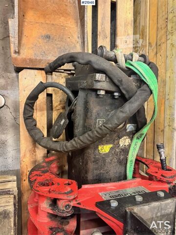 Mașină de construcții CAT Pigghammer