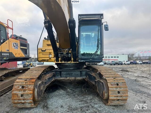 Гусеничный экскаватор CAT 352F