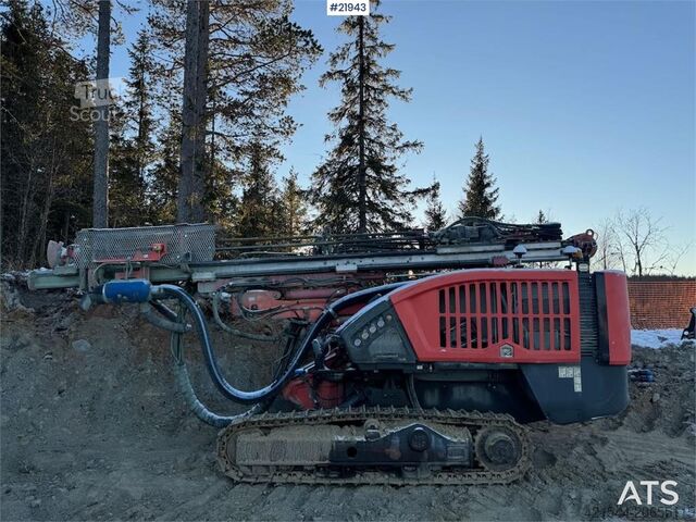 Maskin för jordborrning Sandvik Dino DC400RI drilling rig. Overhauled engine and h
