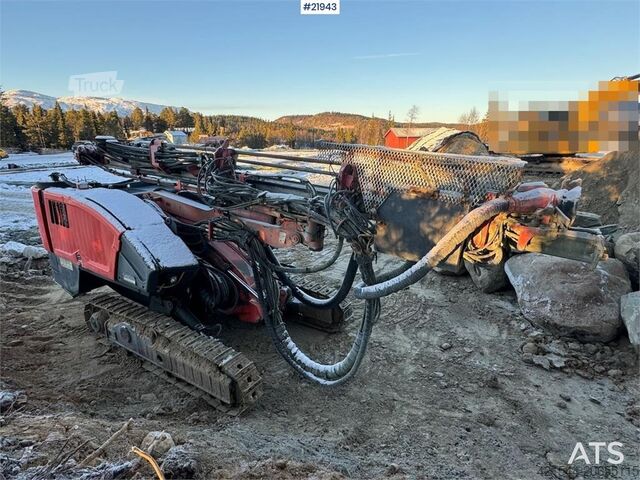 Maskin för jordborrning Sandvik Dino DC400RI drilling rig. Overhauled engine and h