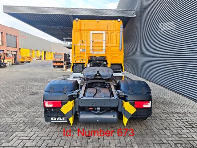 Kötet SZM DAF XF 480 4x2 Euro 6 Mega Hubsattelplatte!