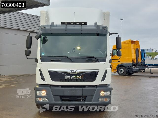 Valise MAN TGM 15.250 4X2 15tonner Automatic Ladebordwand ...