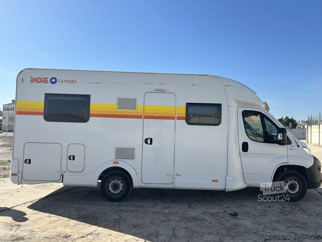 Caravana/autocaravana Fiat Ducato Carasuite 650 MF | 5 Posti Letto | Semintegrato