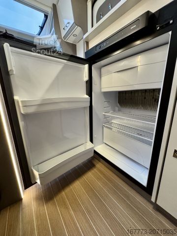 Ημιενσωματωμένο αυτοκινούμενο τροχόσπιτο ETRUSCO V6.6 SF "Complete Selection"