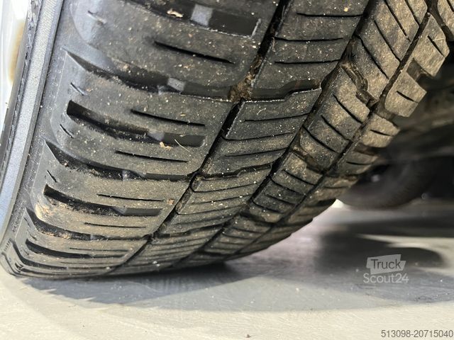 Kleinbus FORD TRANSIT CUSTOM 9 SITZER TEMP. XENON LED 1.HAND