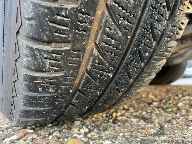 Kleinbus FORD TRANSIT CUSTOM 9 SITZER TEMP. XENON LED 1.HAND