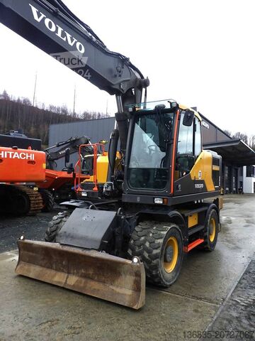 Pelle sur roues Volvo EW 180 E