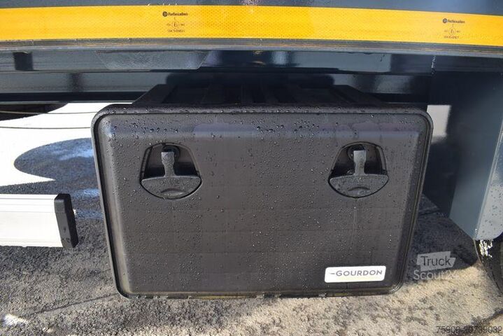 Przyczepa do przewozu samochodów Gourdon PEB 111