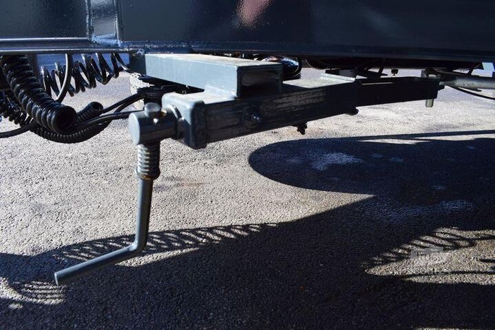 Przyczepa do przewozu samochodów Gourdon PEB 111