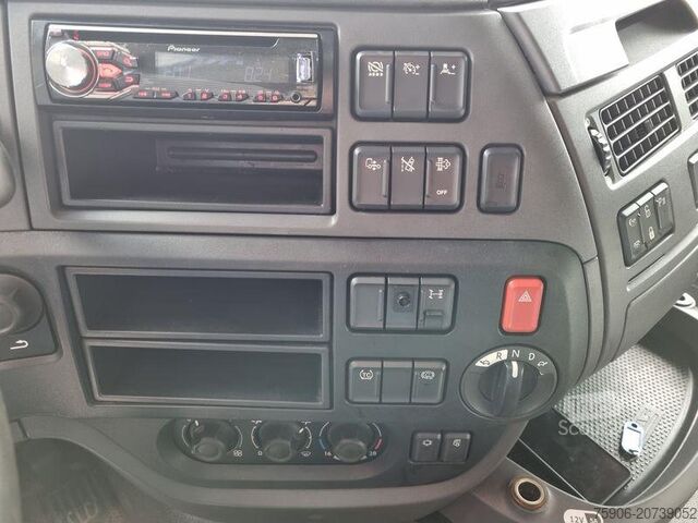 Tractor estándar DAF XF460