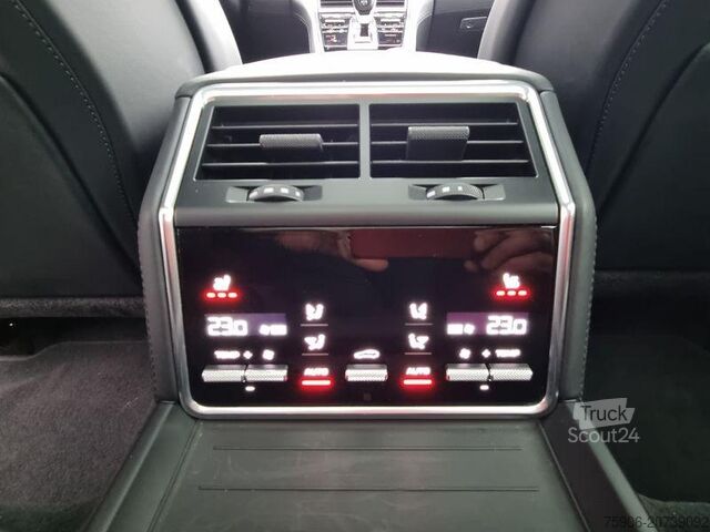 Weitere Nutzfahrzeuge Porsche Panamera