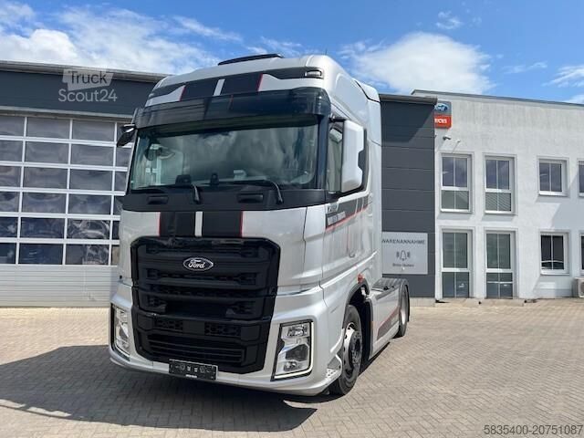 Стандартен влекач Ford Ford F-MAX Silverliner-Edition- leichter Unfall